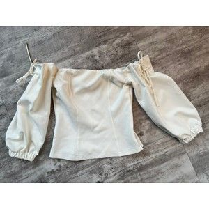 Topshop White Top Cold Shoulder and Baloon Sleeve size 4
